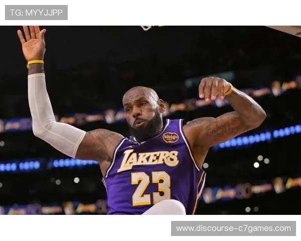 湖人勇夺关键胜利詹姆斯状态回暖助力球队重返季后赛争夺