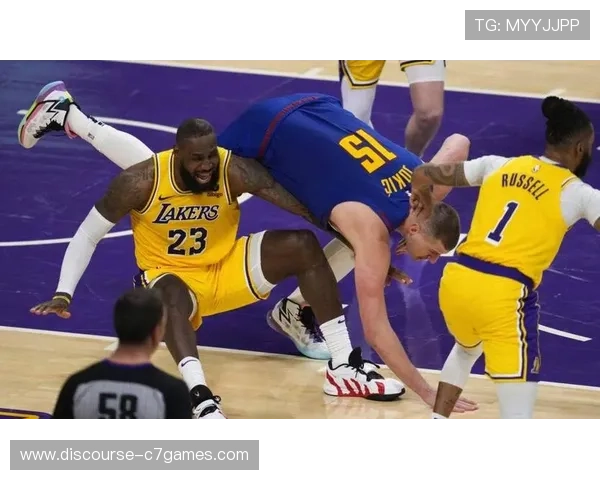 湖人詹姆斯状态回暖助力球队连胜重回西部争冠行列