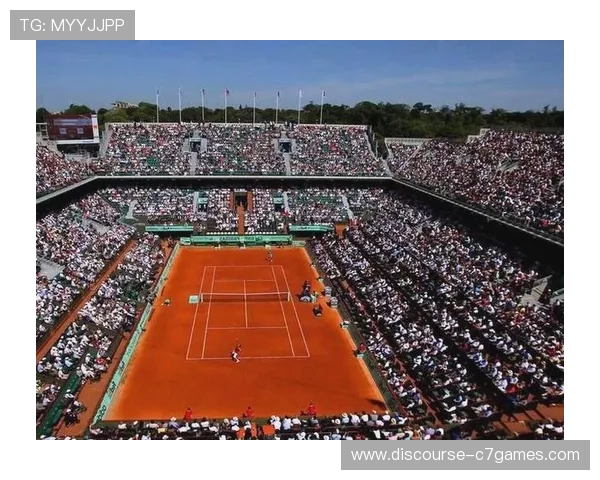 网球赛季回顾：全球四大满贯赛事精彩瞬间与选手表现分析